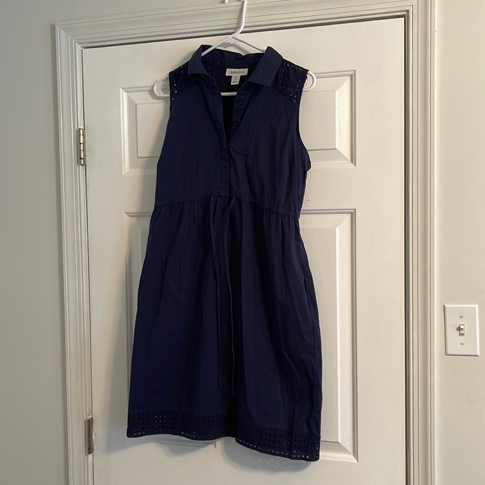 Adorable navy MATERNITY sleeveless shirt dress